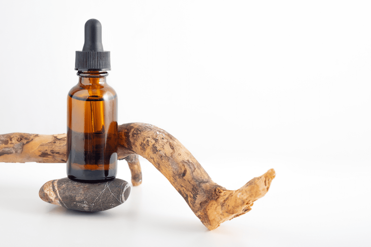 9 Sandalwood Essential Oil Benefits: Rare Facts You didn’t Know