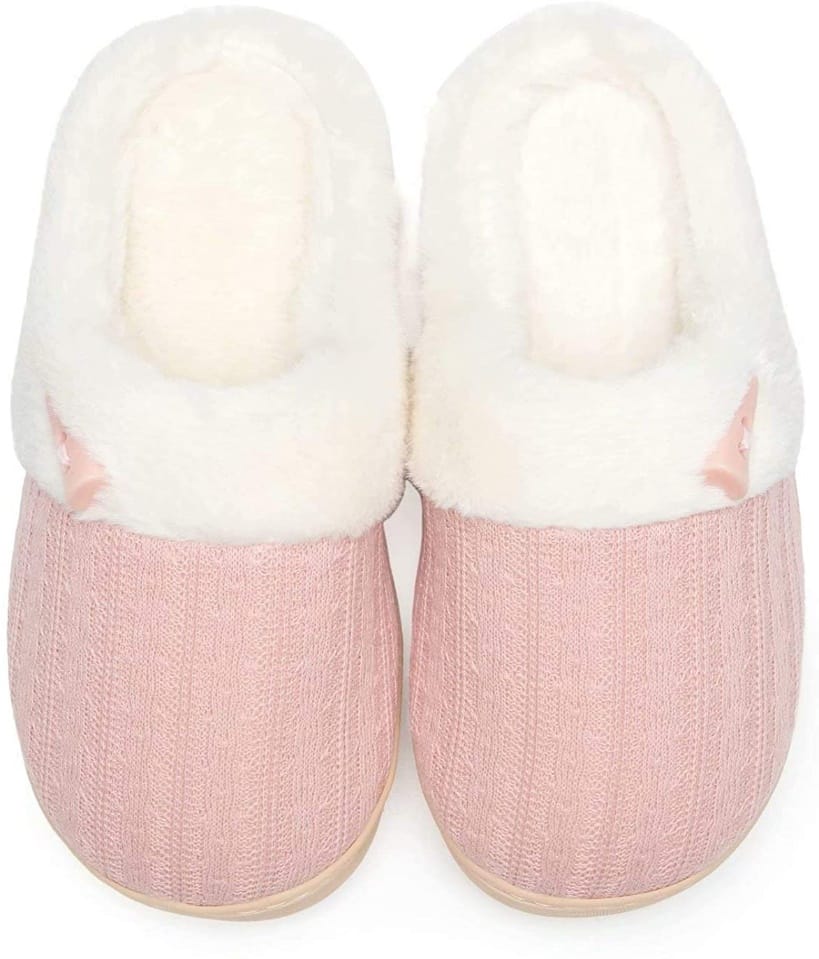 Best Travel Accessories_Slippers