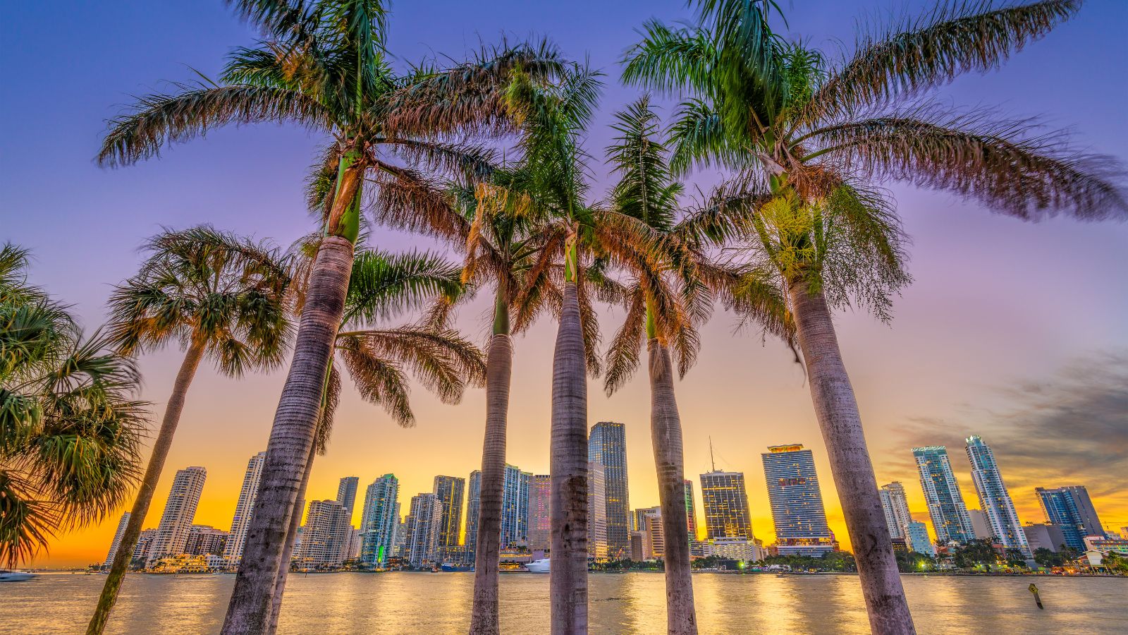 Discover the Ultimate Beachfront Dream: Top 10 Places to Buy Your Perfect Waterside Home in America!