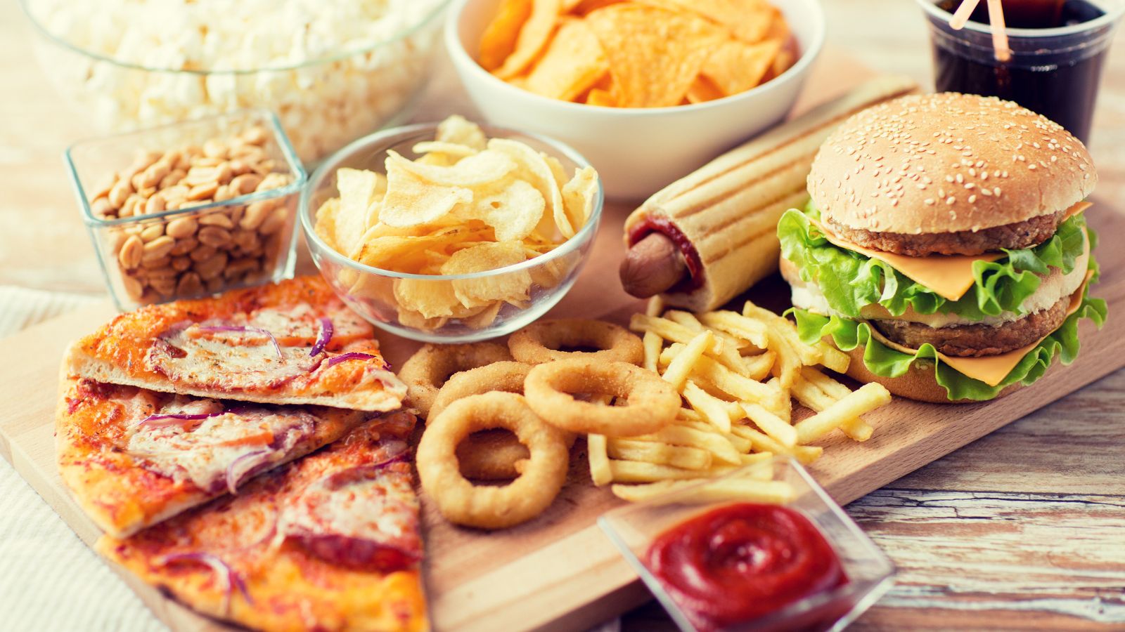 20 American Foods That Will Make Foreigners Gag and Cringe!
