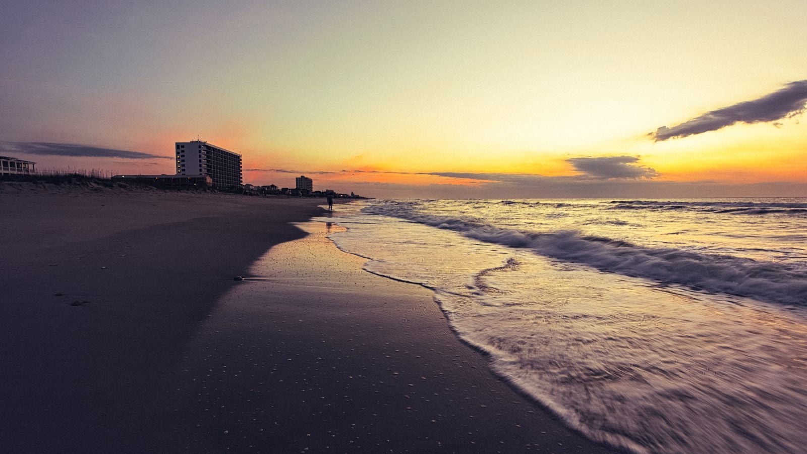 Discover the Ultimate Beachfront Dream: Top 10 Places to Buy Your Perfect Waterside Home in America!