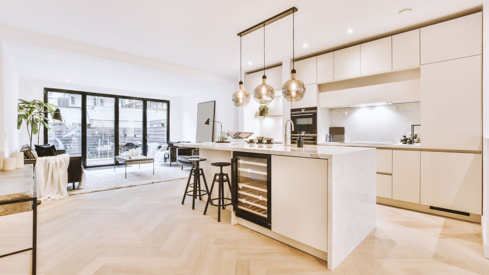 15 Outdated Trends That Interior Designers Beg You to Ditch Now!
