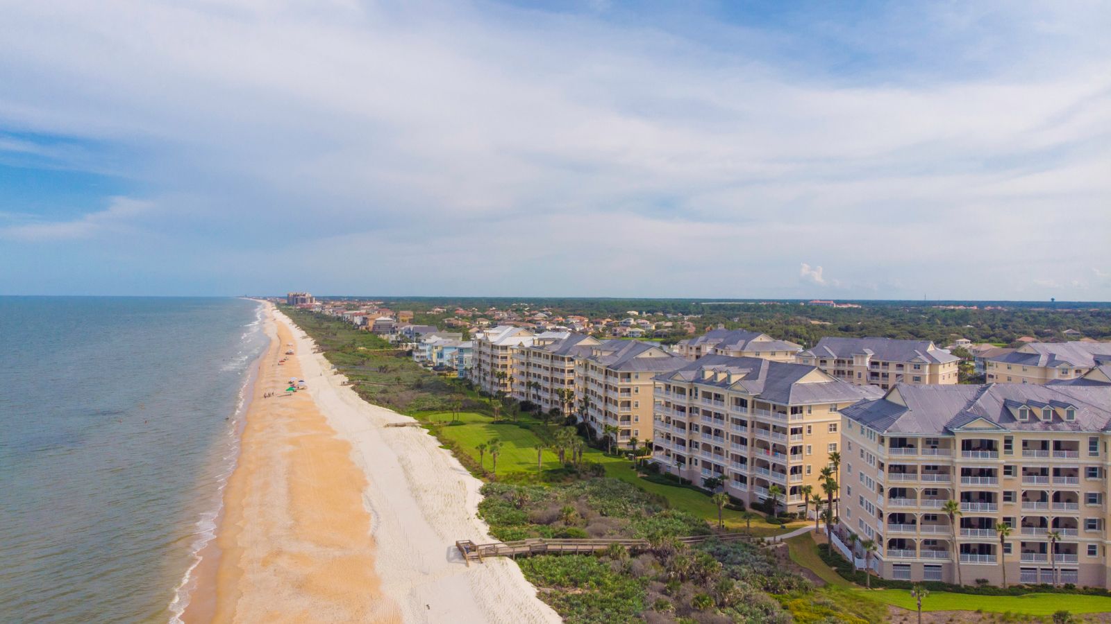 Discover the Ultimate Beachfront Dream: Top 10 Places to Buy Your Perfect Waterside Home in America!