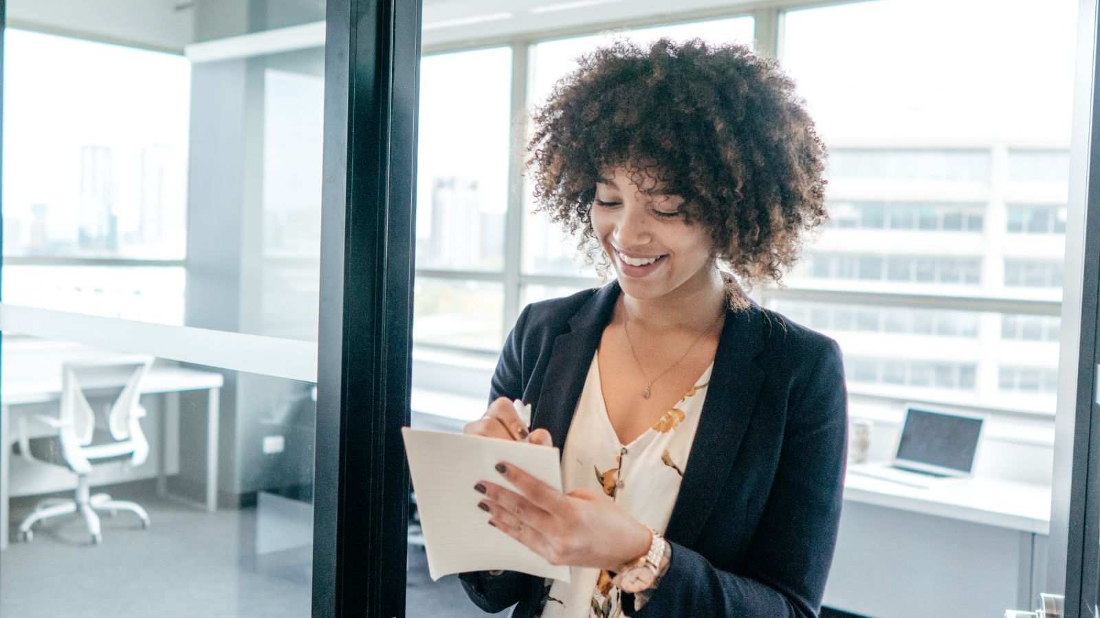 Stop Wasting Time! Discover 12 Things Highly Productive People NEVER Do