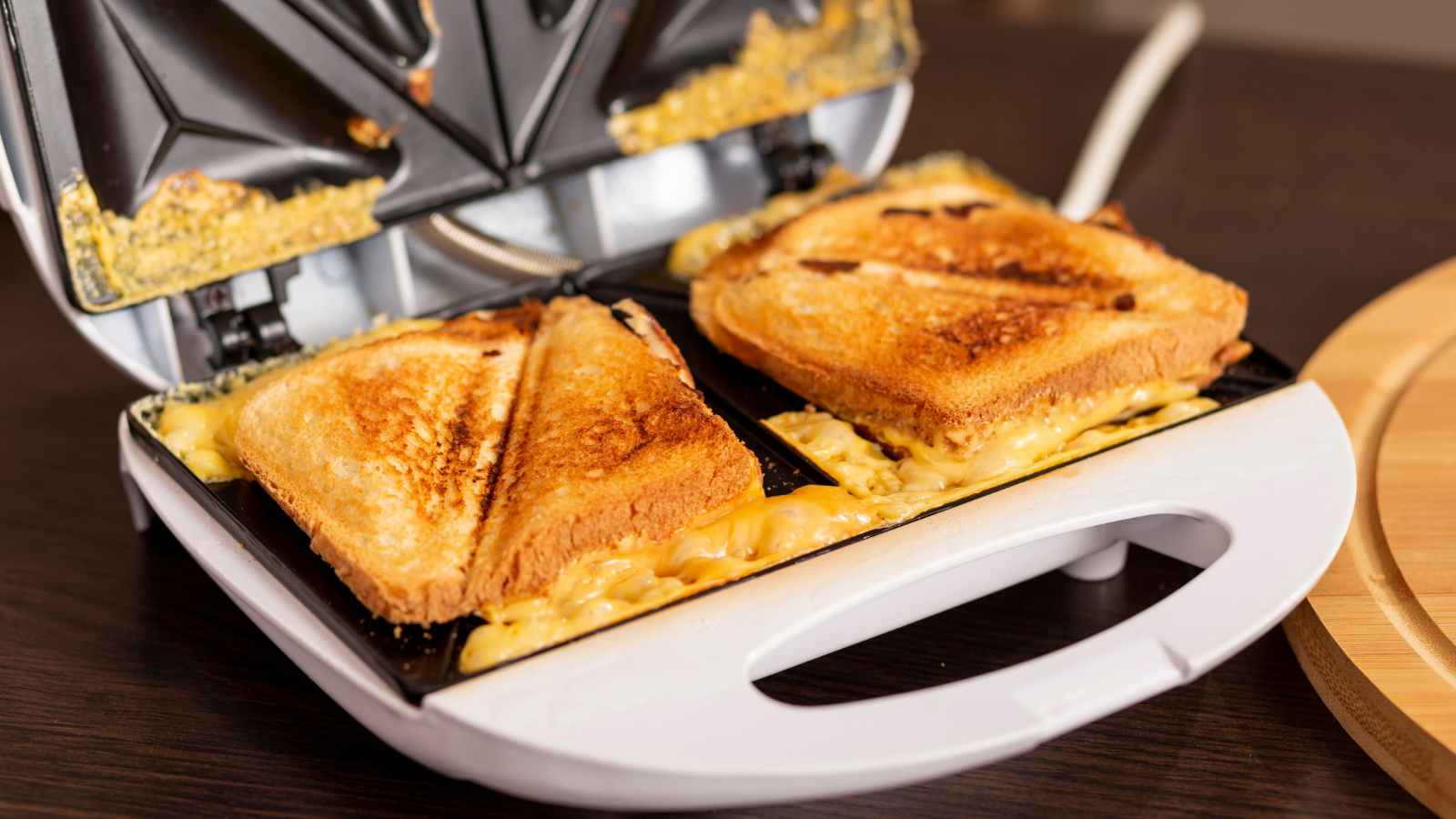 Sandwich maker