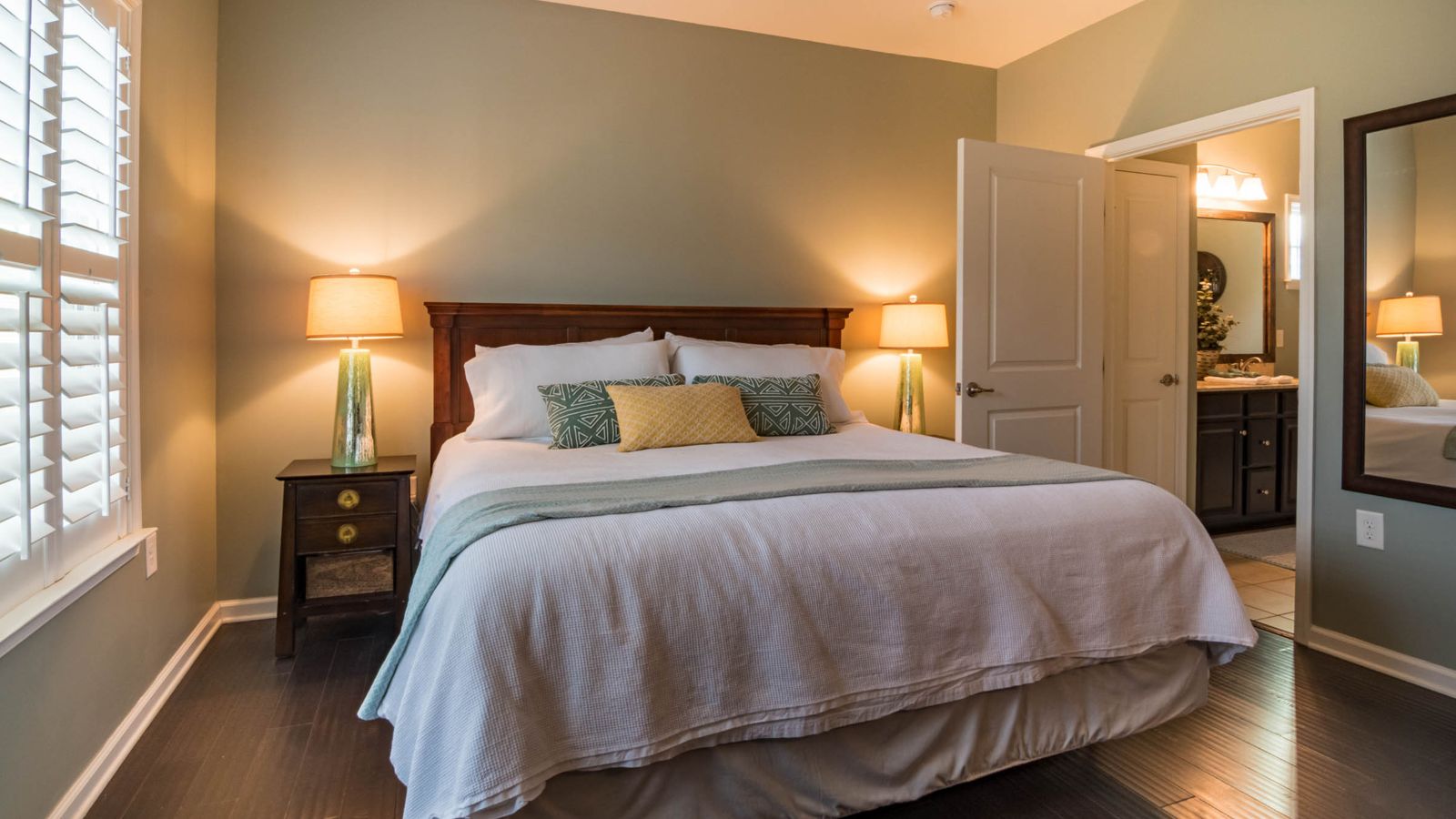 15 Outdated Trends That Interior Designers Beg You to Ditch Now!