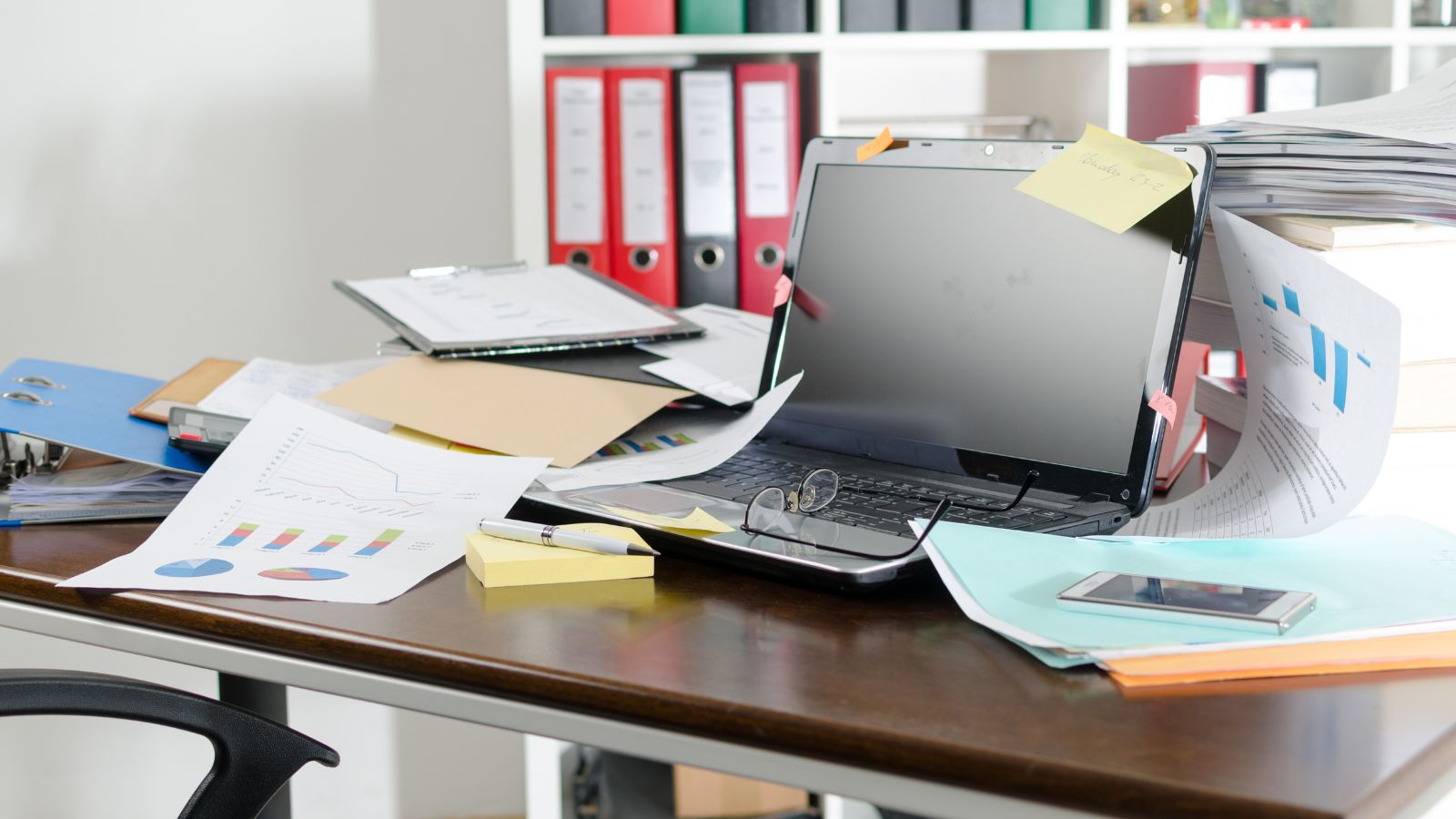 Stop Wasting Time! Discover 12 Things Highly Productive People NEVER Do