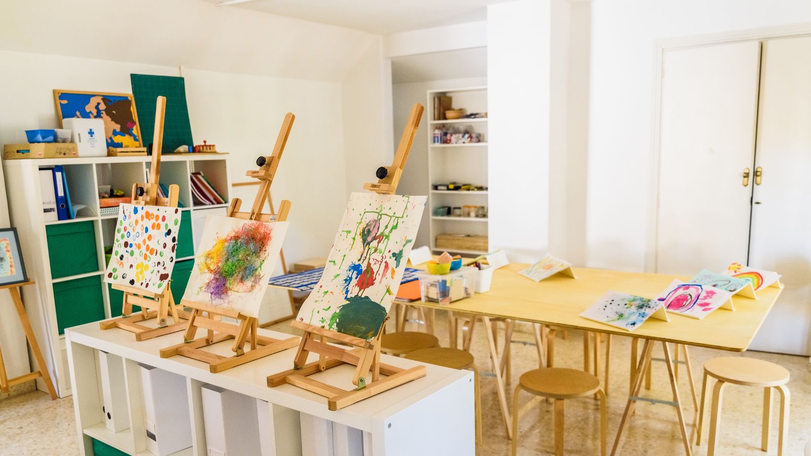 Art Room Decor