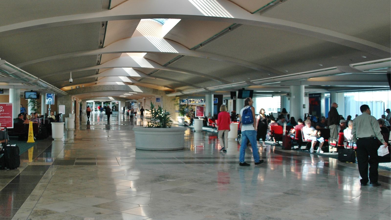Hartsfield-Jackson Atlanta International Airport - Provided by qwesy qwesy