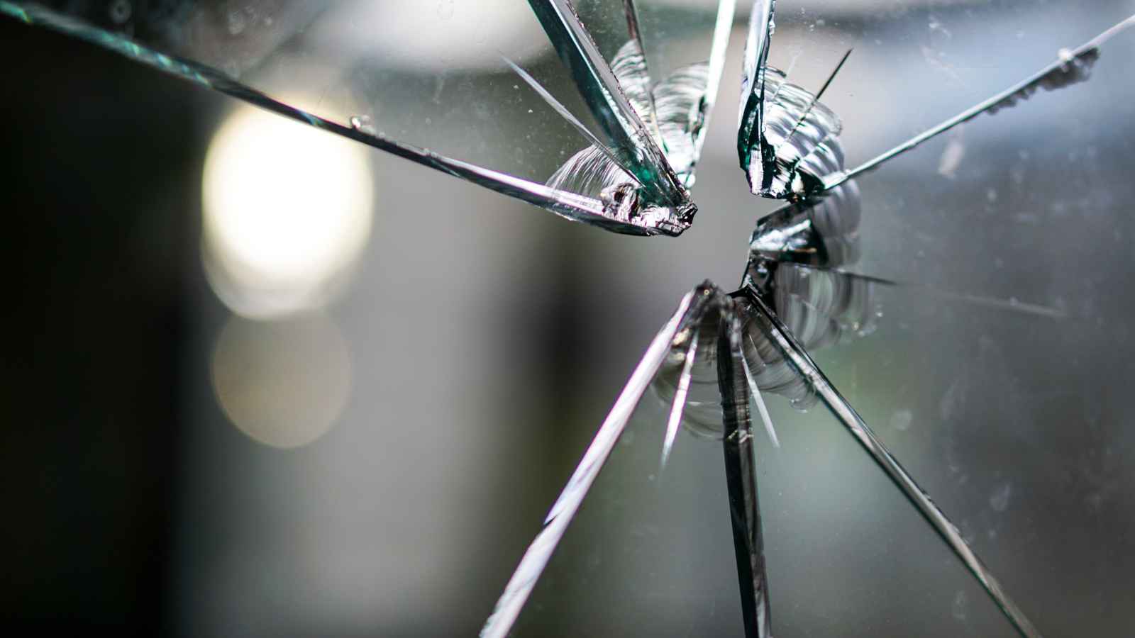 Burglars Spill the Secrets: 20 Ways You're Making Your Home an Easy Target for Robbery