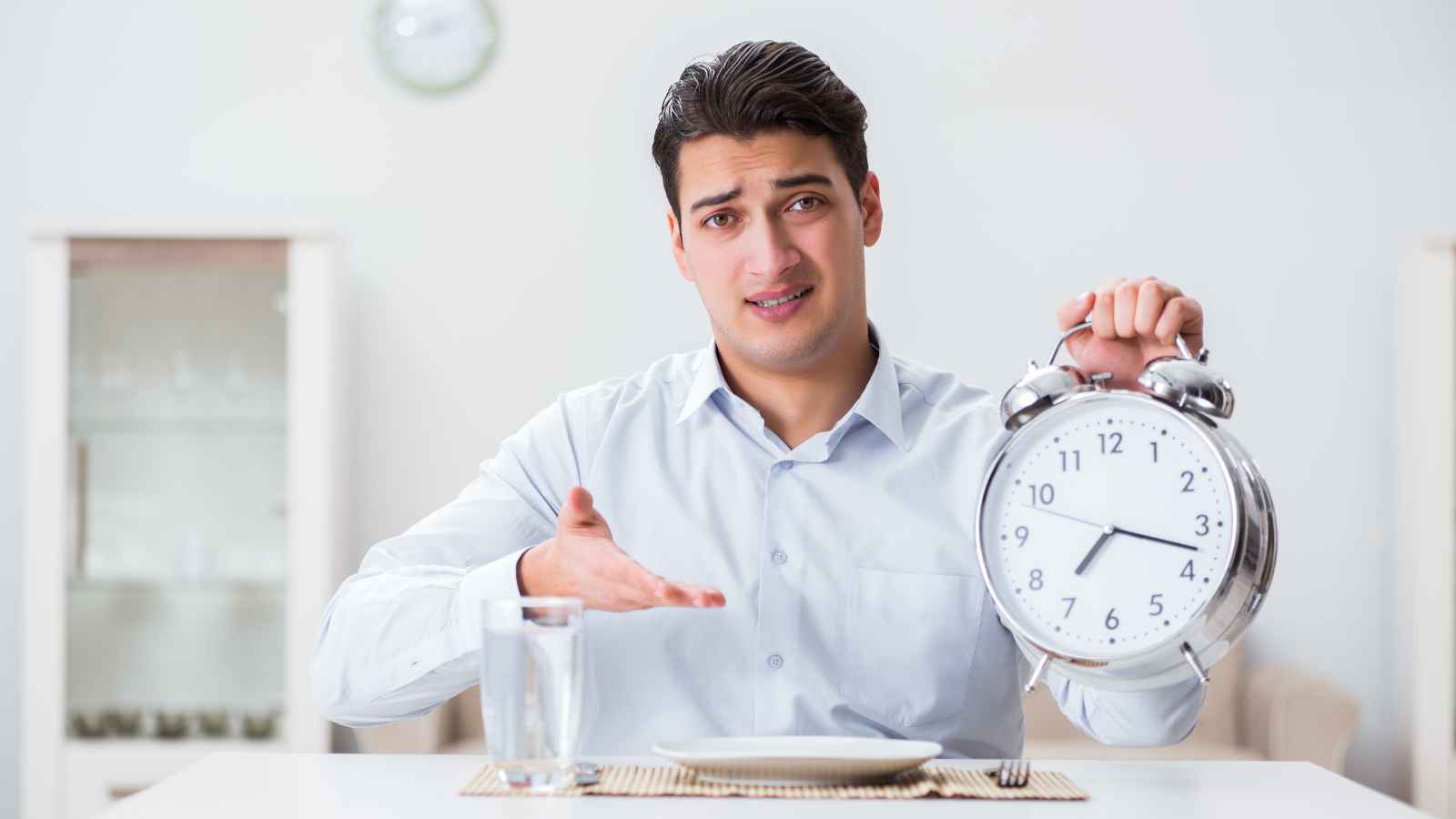 20 Red Flags That Scream 'Run' When Dining At A Restaurant