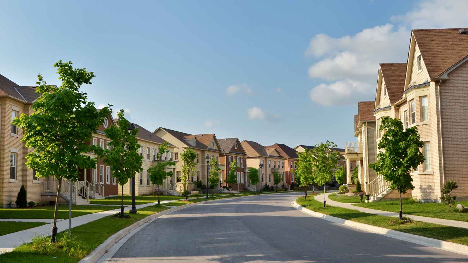 Burglars Spill the Secrets: 20 Ways You're Making Your Home an Easy Target for Robbery