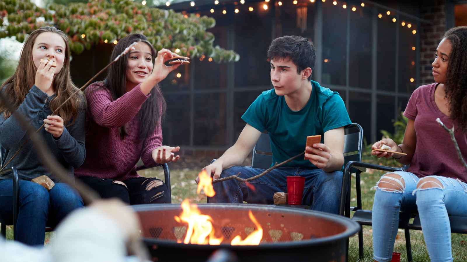 8 Subtle Signs of a Fake Friend