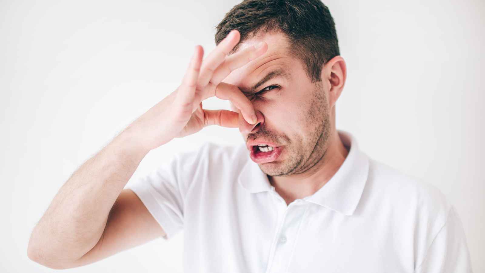 20 Red Flags That Scream 'Run' When Dining At A Restaurant