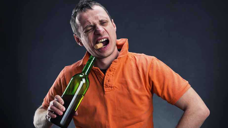 10 Outrageous Reasons People Were Kicked out of Restaurants