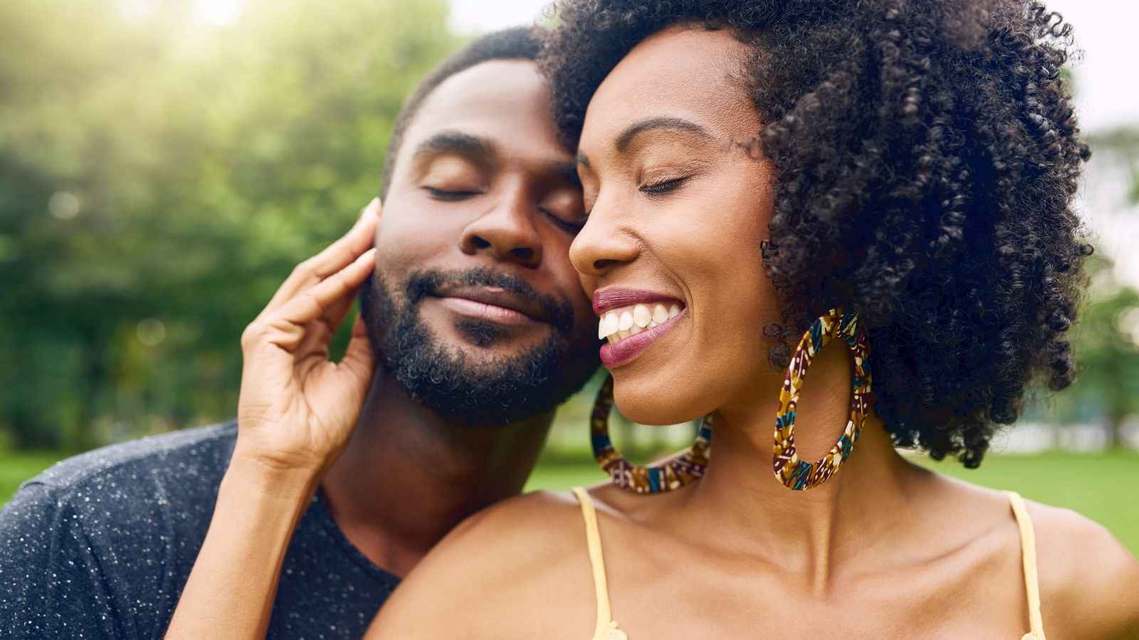 6 Signs the Guy You’re Dating is a Keeper