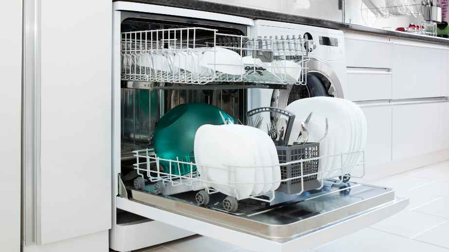10 Big Things Non-Americans Believe All Americans Have In Their Homes