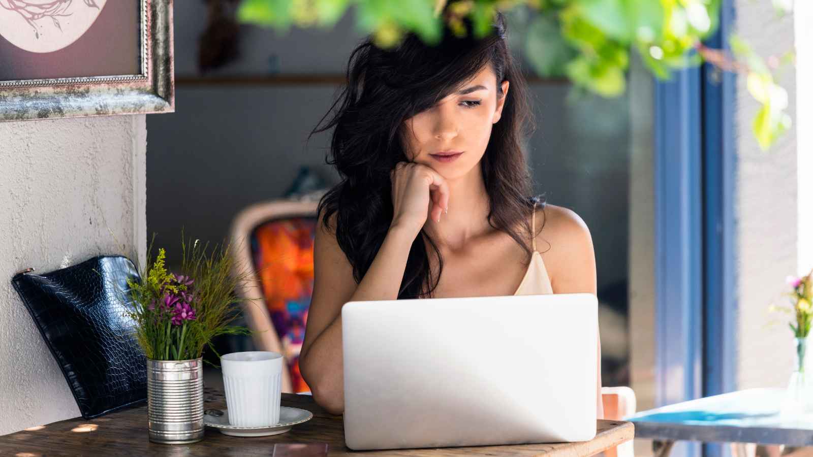 10 Scandalous Lies (Fake) Self-Help Gurus Tell You With Zero Guilt