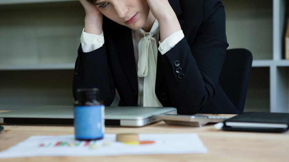 Subtle Signs Your Coworkers Don't Like You