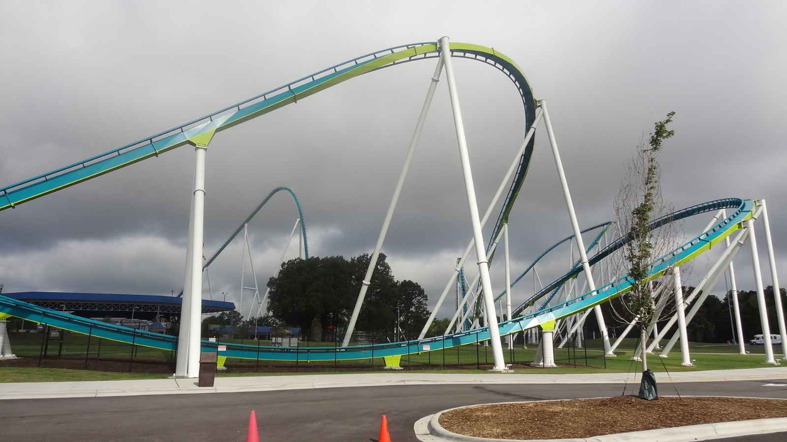 10 Scariest Rollercoasters in the U.S. Would You Ride Them?