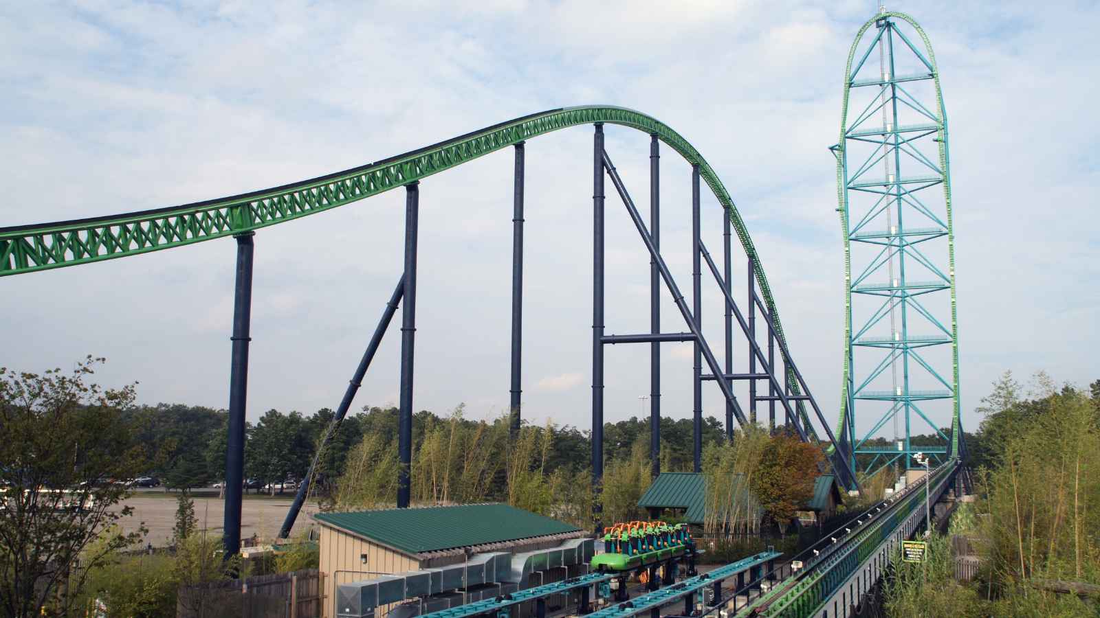 10 Scariest Rollercoasters in the U.S. Would You Ride Them?
