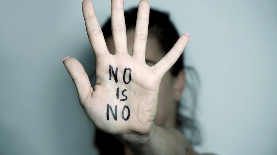 20 Things Men Do That Make Women Uncomfortable