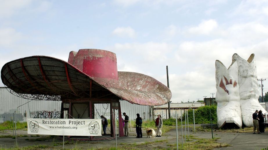 16 Most Fun Roadside Attractions Throughout the U.S.