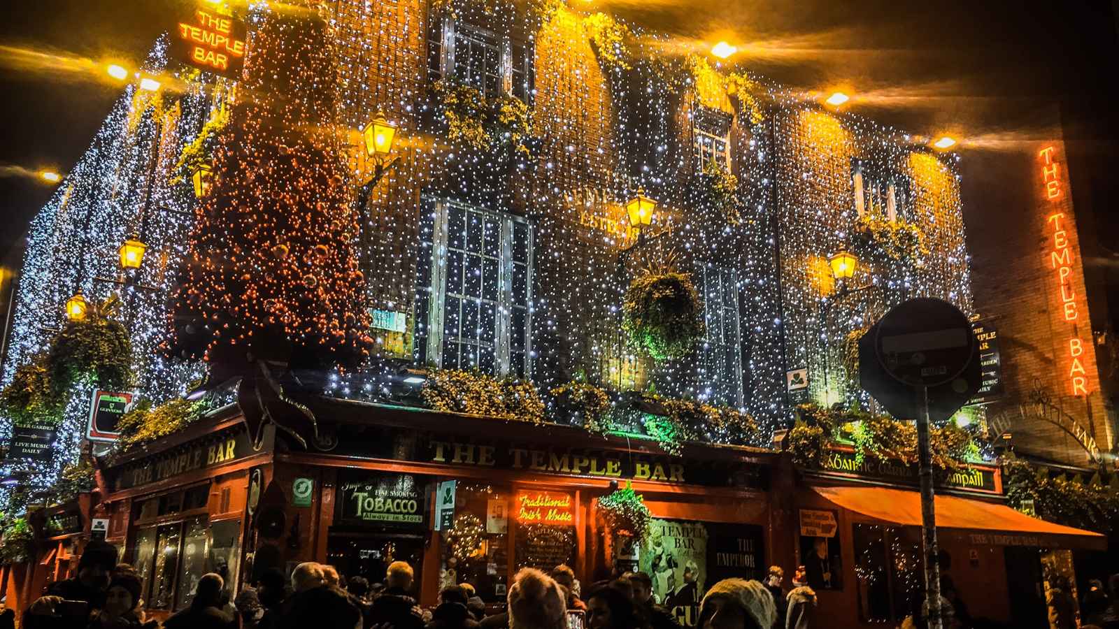 10 Worst Tourist Traps in the World According to the Internet