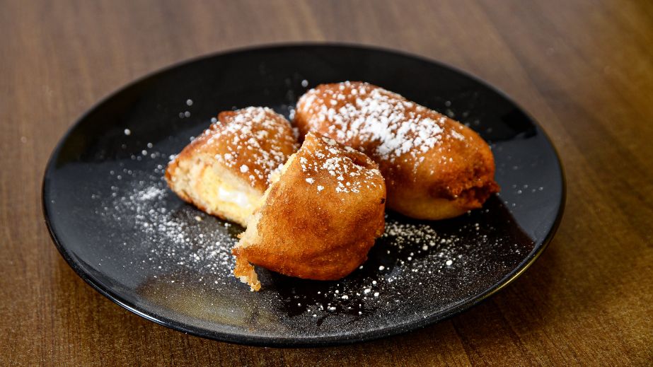 36 The Weirdest and Most Unconventional Delicacies in the U.S