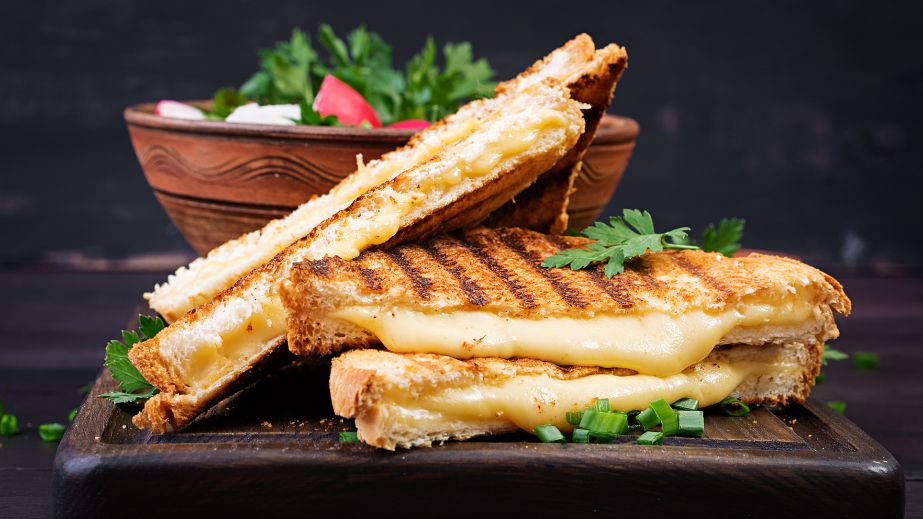 15 Poor People Foods That Even the Wealthy Eat