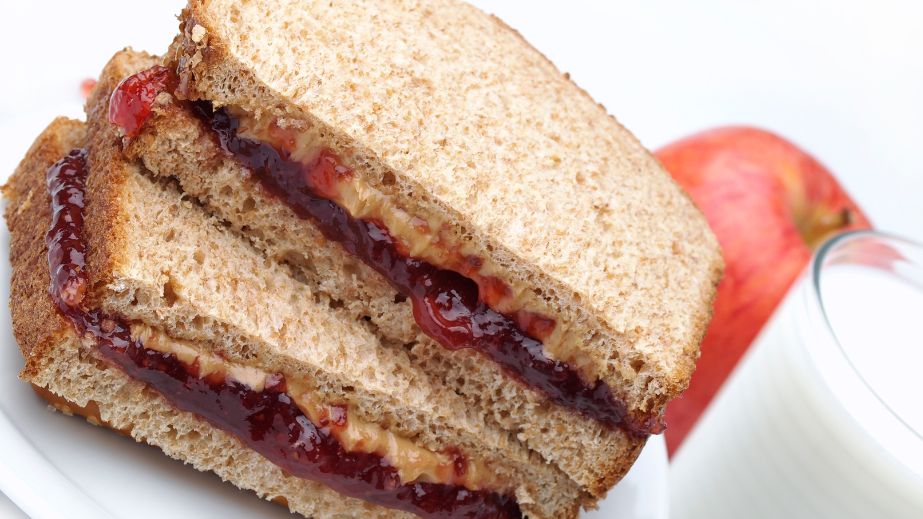 15 Poor People Foods That Even the Wealthy Eat