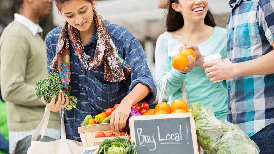 11 Secrets Chefs Always Use To Save Money On Groceries
