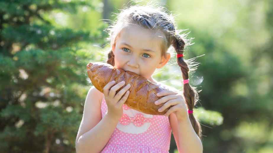 Teaching Dining Etiquette to Americans: Here Are the 20 Most Common Mistakes I’ve Seen