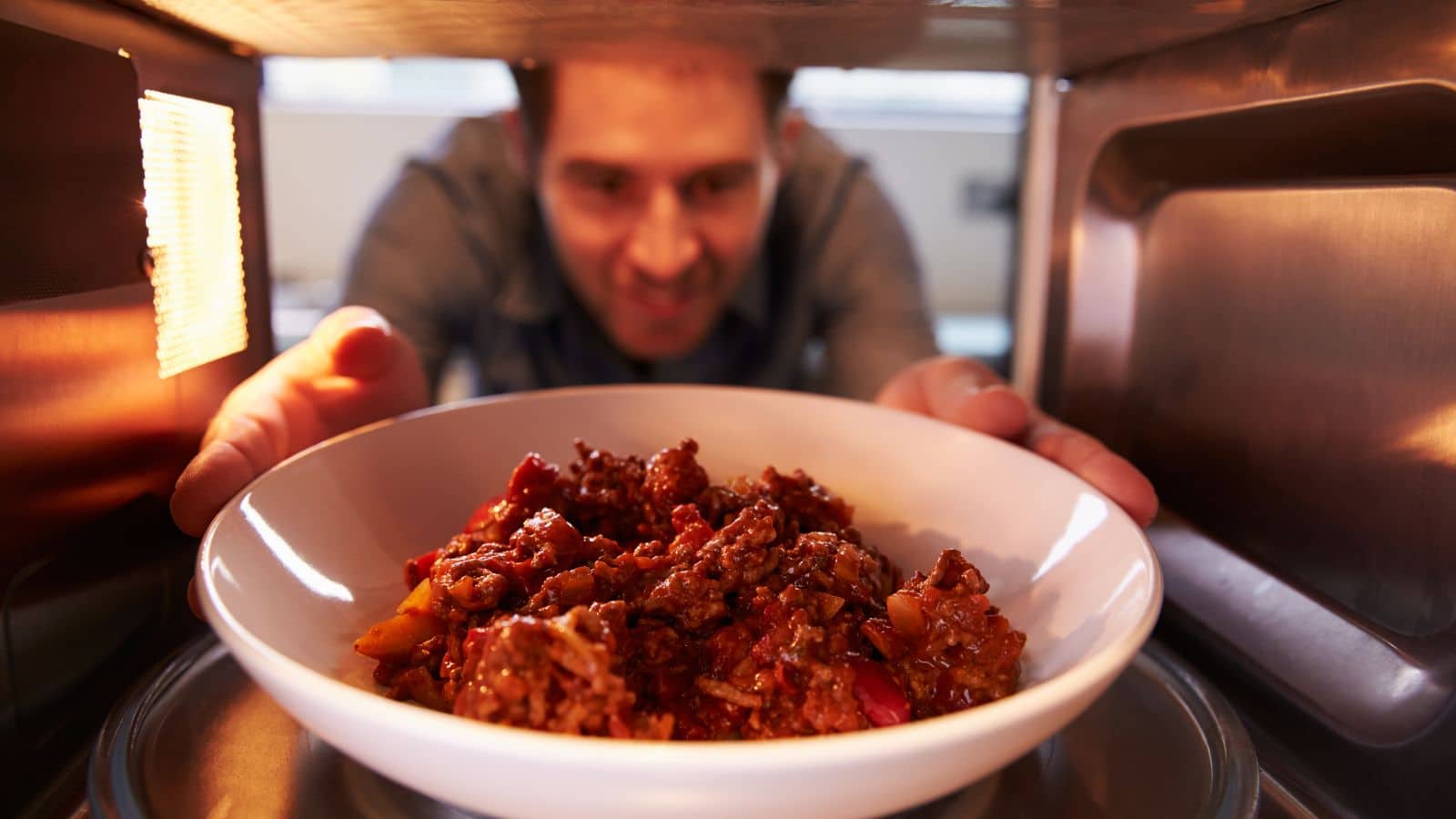 Creating Delicious Dishes with Your Microwave Air Fryer Combo