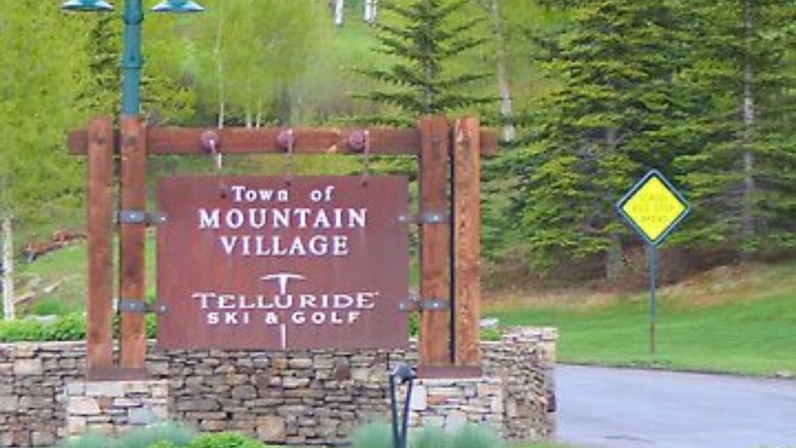 15 Best Small Town in America to Visit