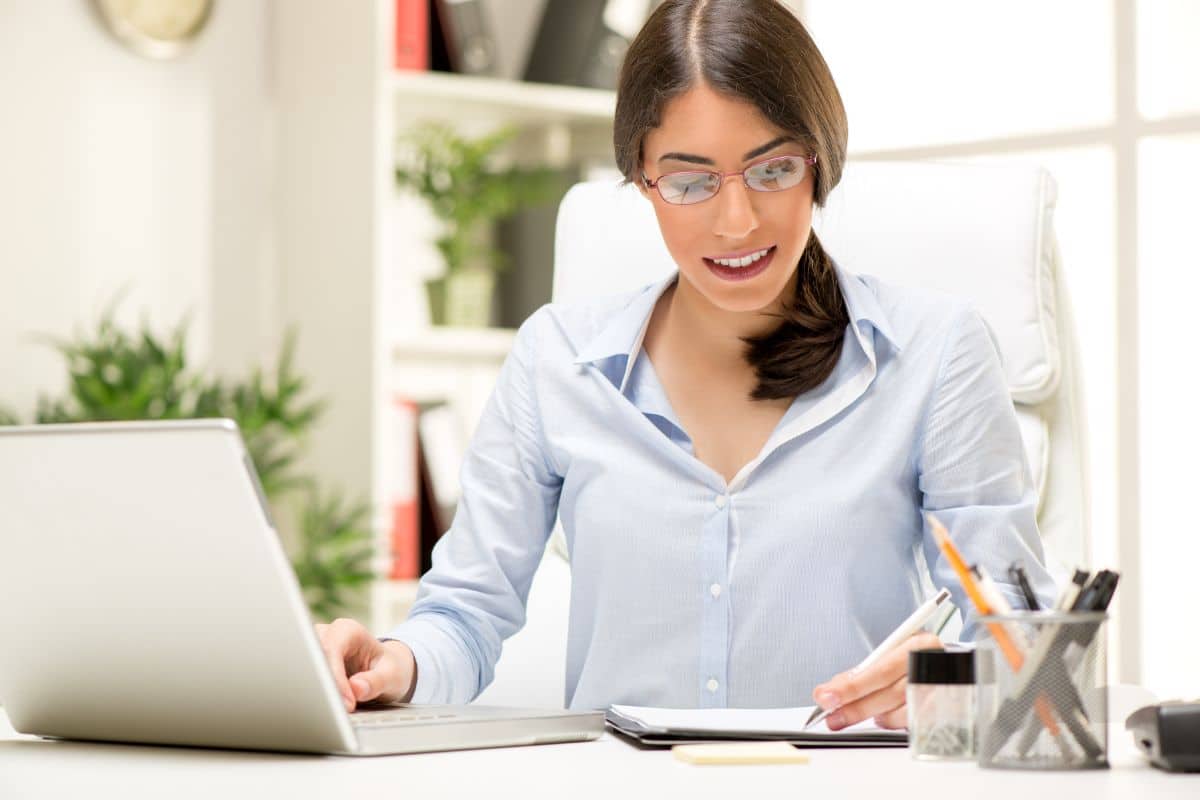 24 Things You Didn't Know About Left-Handed People