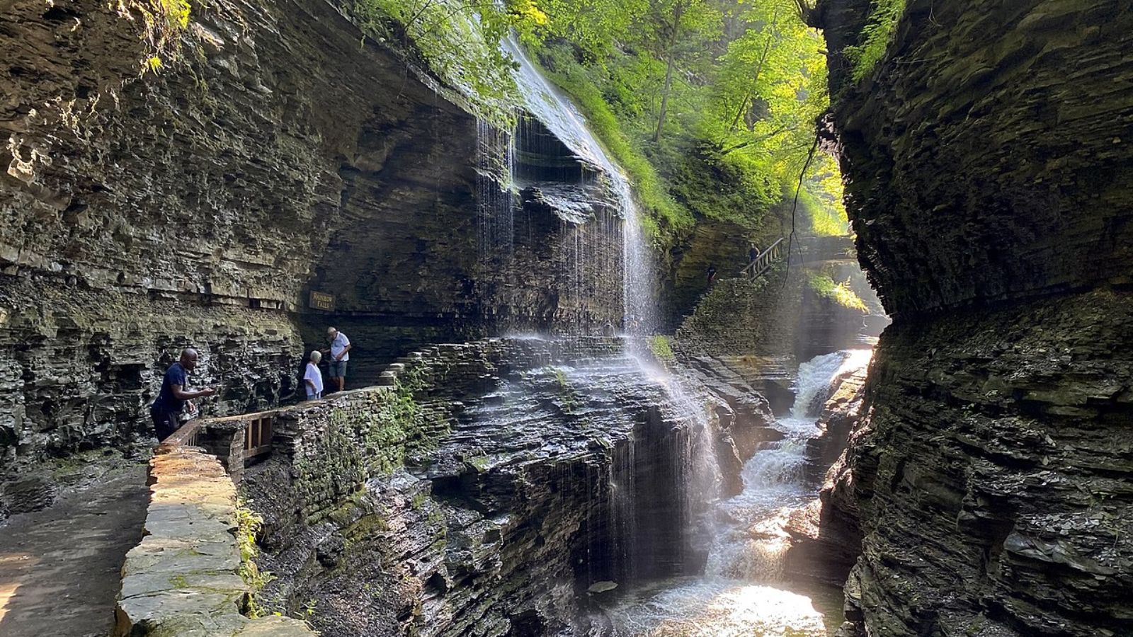 15 Truly Fascinating Places You Won't Believe Are in the United States