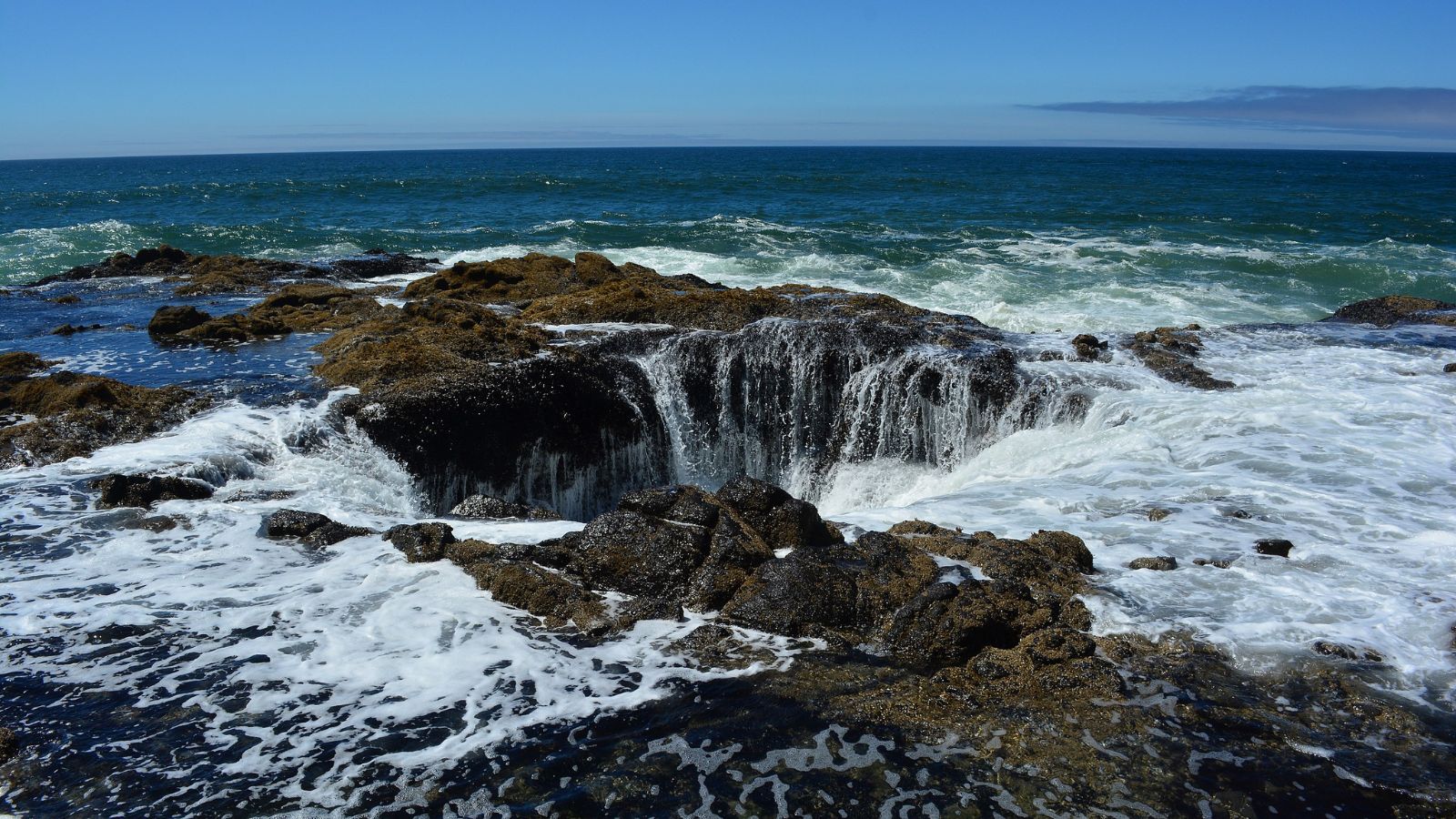 15 Truly Fascinating Places You Won't Believe Are in the United States