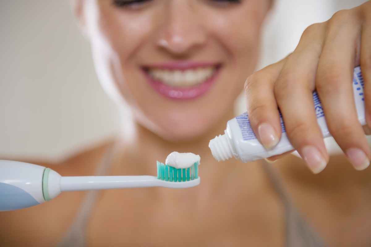 Toothpaste squeeze