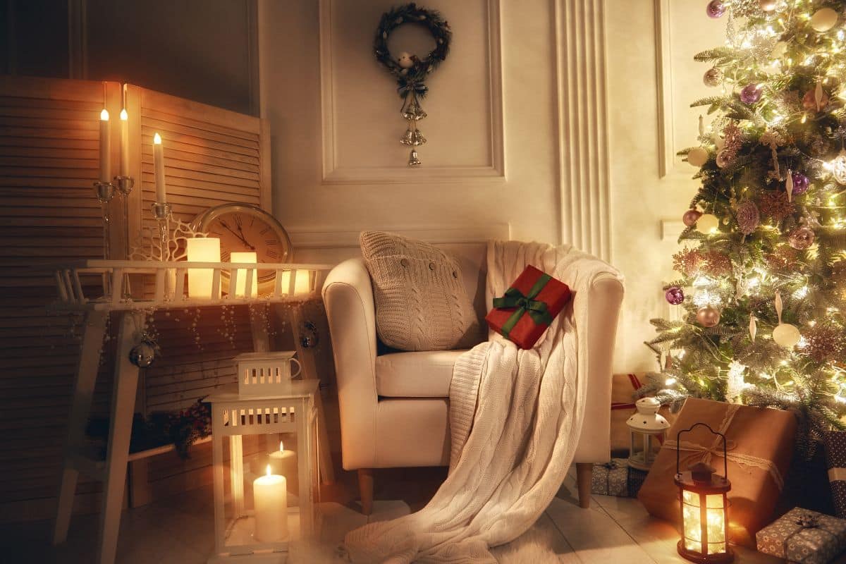 Sourcing and Decorating With Vintage Christmas Decorations