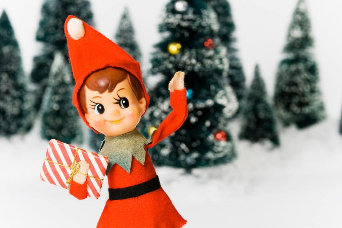 Sourcing and Decorating With Vintage Christmas Decorations