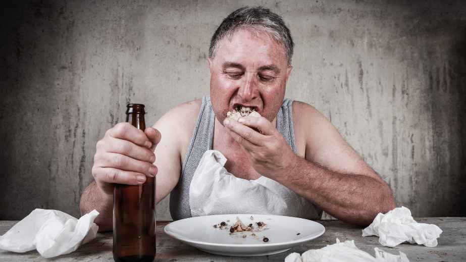 20 Unforgivable Blunders When Dining Out: Don’t Be Caught Making These