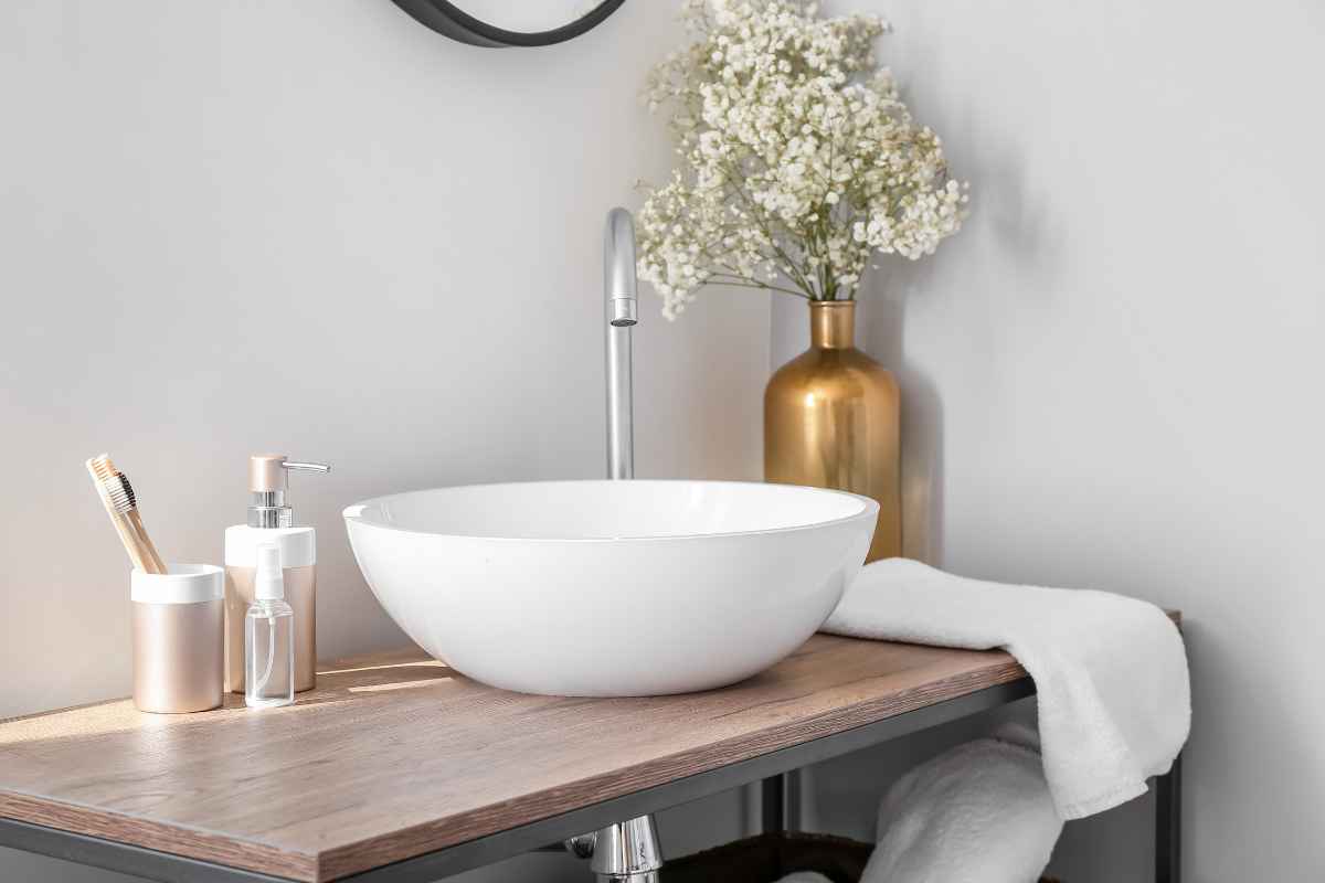 17 Clever Hacks to Spruce up Your Home Before Your Guests Show Up