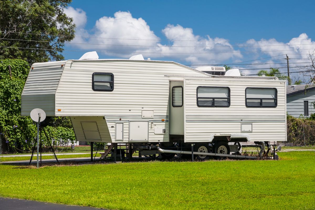 6 Benefits of RV Living | Full-Time RV Living Considerations