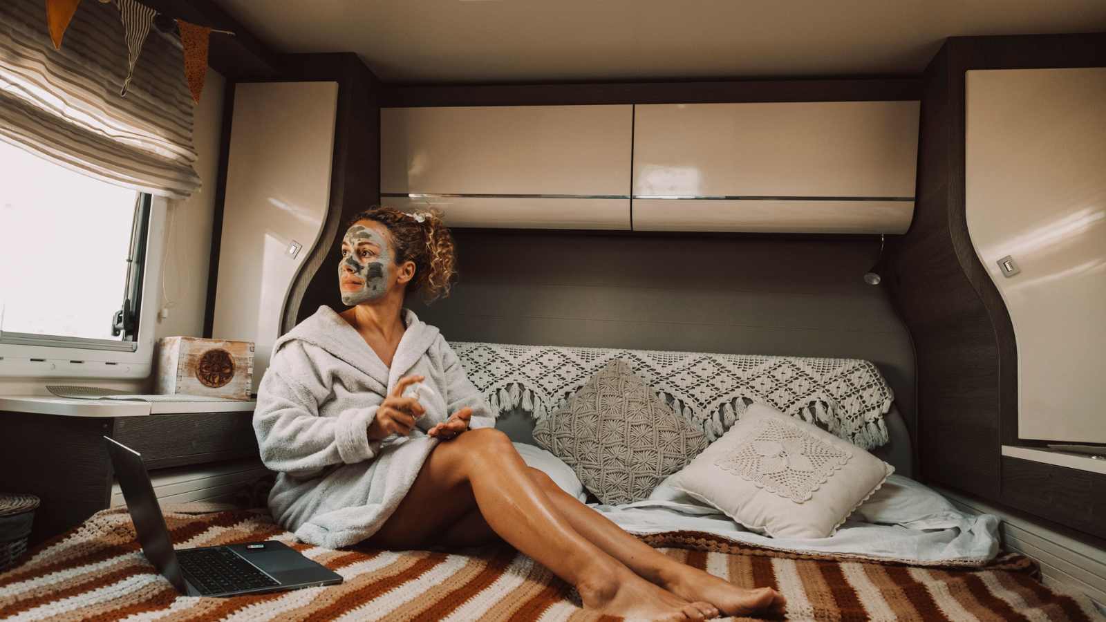 What States in the US Allow You To Live in an RV on Your Property: Legal Guidelines and Restrictions