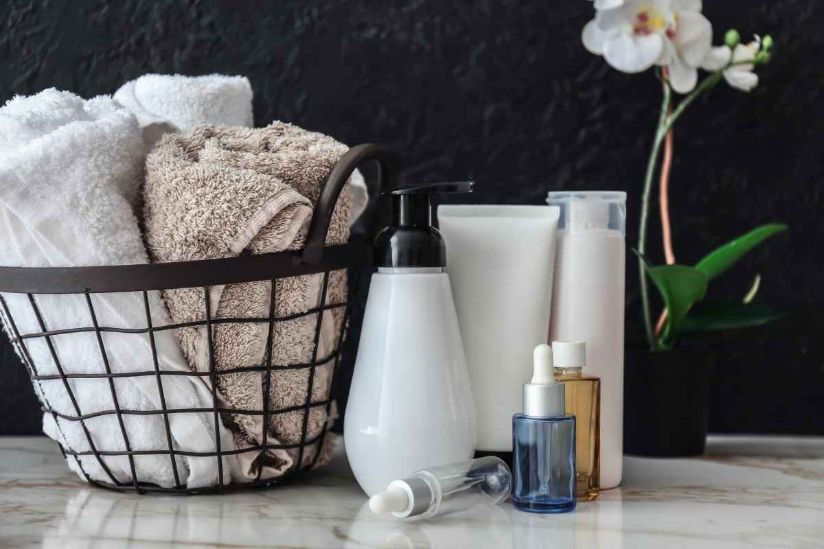 17 Clever Hacks to Spruce up Your Home Before Your Guests Show Up