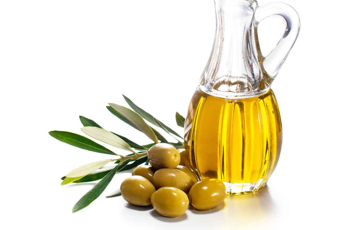 Premium Olive Oil is a luxurious and healthy addition to any kitchen. Its rich texture, vibrant flavor, and elegant bottle design can elevate your meals and leave a lasting impression on your guests.