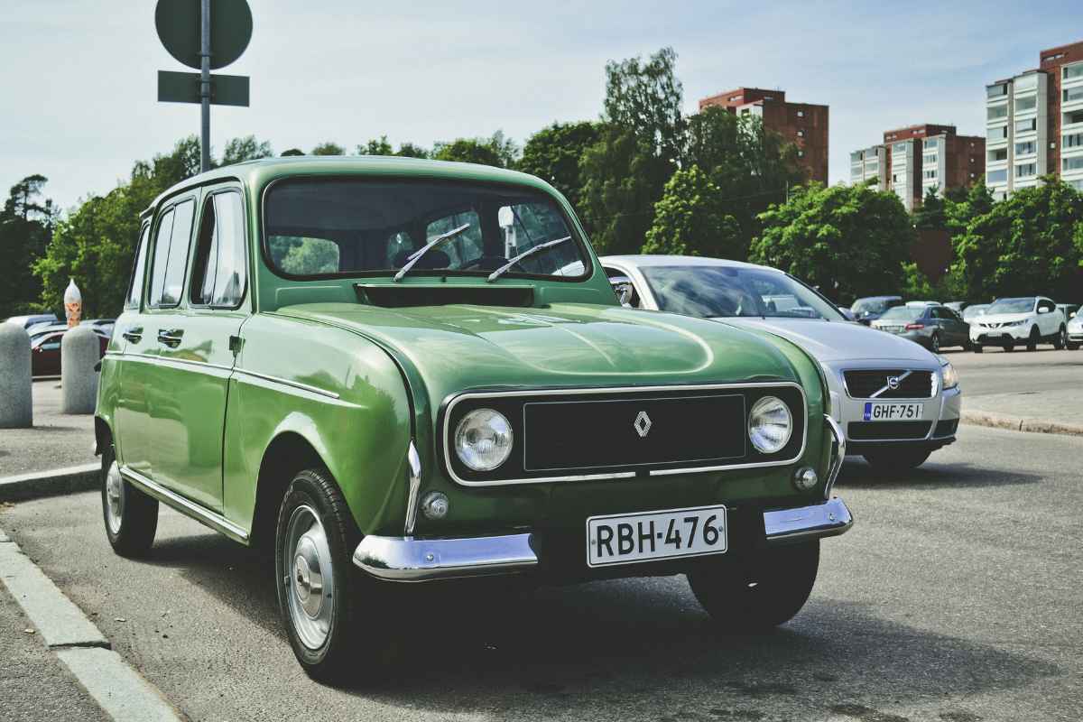Renault Dauphine (North American Version)