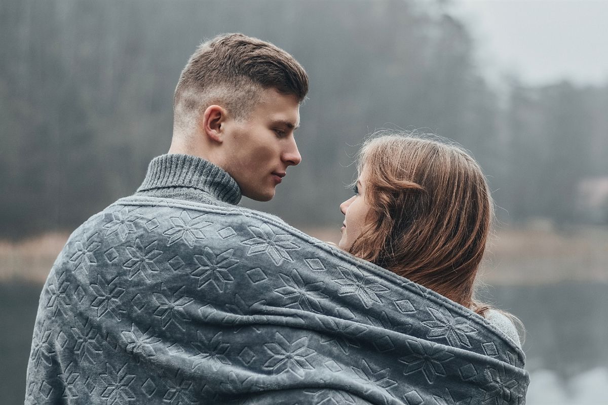 15 Things You Should Never Post on Social Media About a Relationship