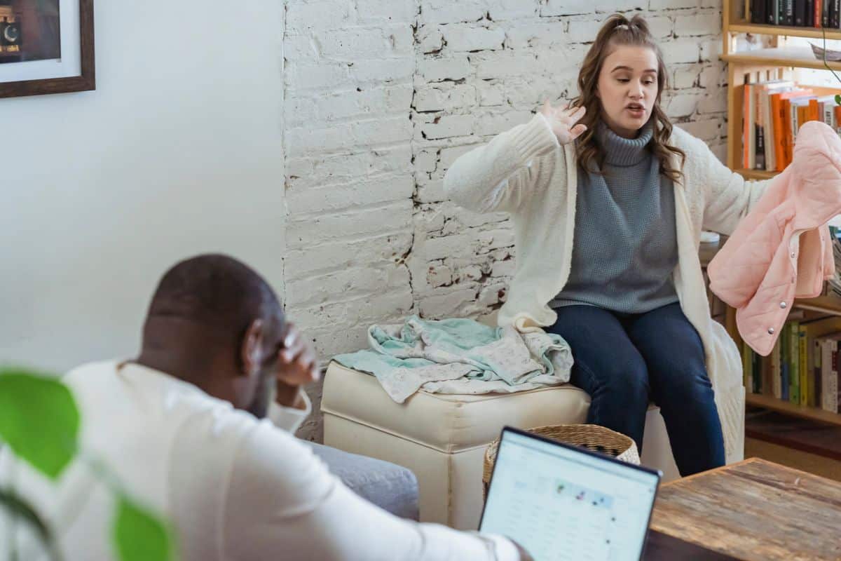 15 Things You Should Never Post on Social Media About a Relationship